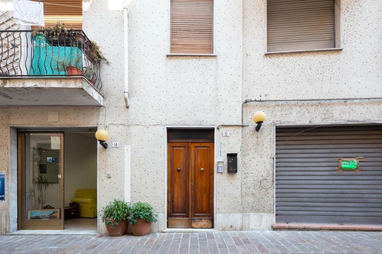 Kubrick By Luce Stellata Apartamento Aulla Exterior foto